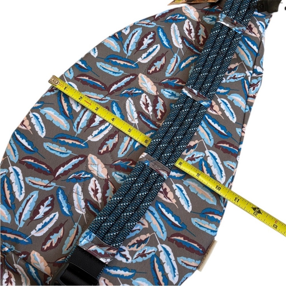 KAVU Rope Sling Crossbody Bag Fine Feathers Pattern NWT Outdoor Gorpcore - Picture 11 of 11